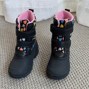Kids Black Heart Pattern Winter Boots